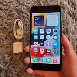 iPhone 7 Plus - UNLOCKED - Like New