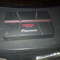 1000 Watt Pioneer Amplifier 