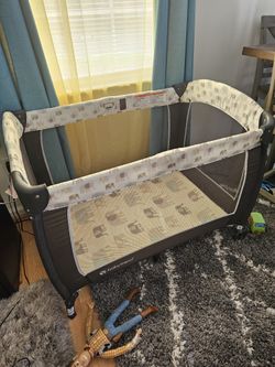 Babytrend Playpen 
