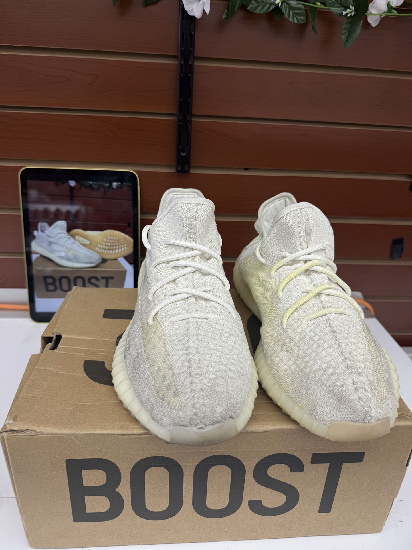 USED ADIDAS YEEZY BOOST 350 V2 BONE, SIZE 10