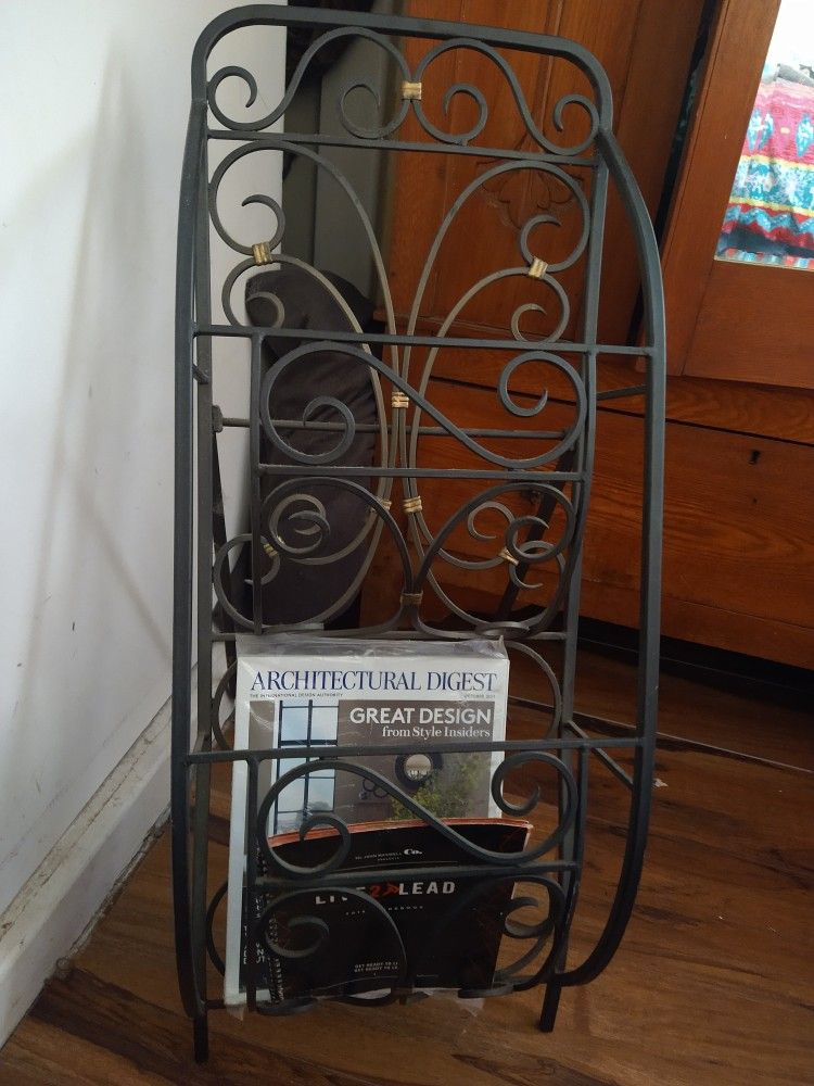 Heavy Wrought Iron 2 Tier Magazine Rack