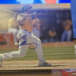 Max Muncy Autograph. No Authentication. Los Angeles Dodgers