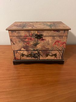 Vintage Style Floral Decoupage Design Wood Keepsake Box