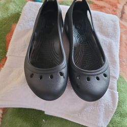 Like NEW Kadee (FLAT) CROCS