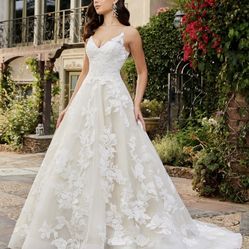 Casablanca Wedding Dress