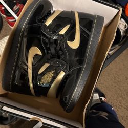 Gold Black Metallic Jordan One