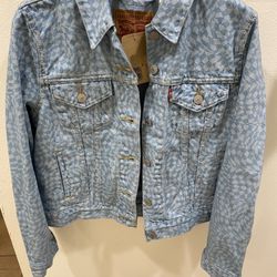 Brand new Levis women Jean Jacket size xs