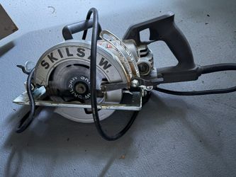 Skilsaw Worm Drive SPT 77 W