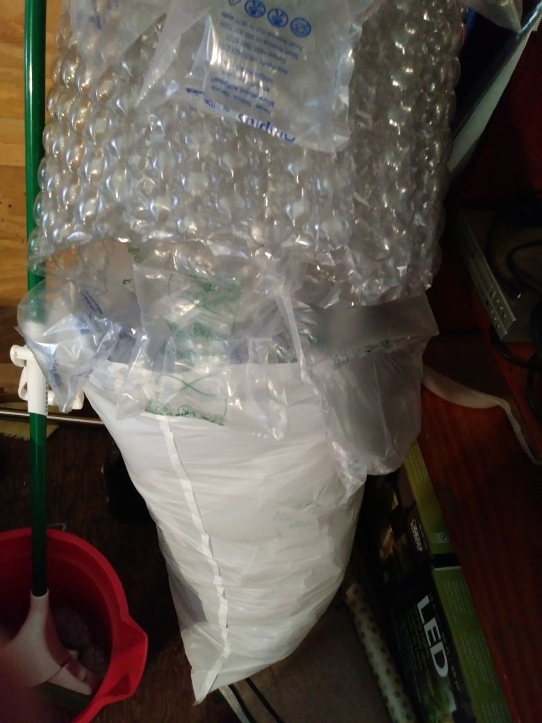 Free packing material