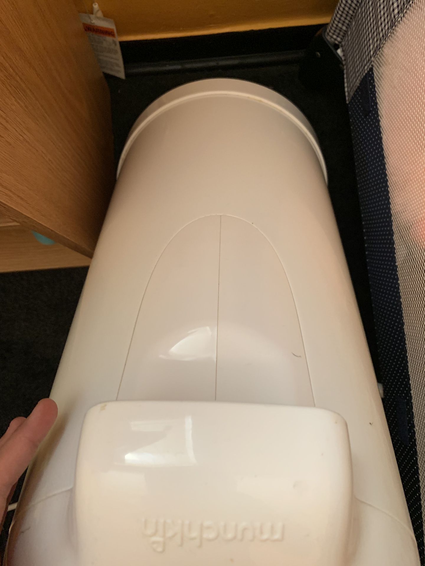 munchkin diaper pail