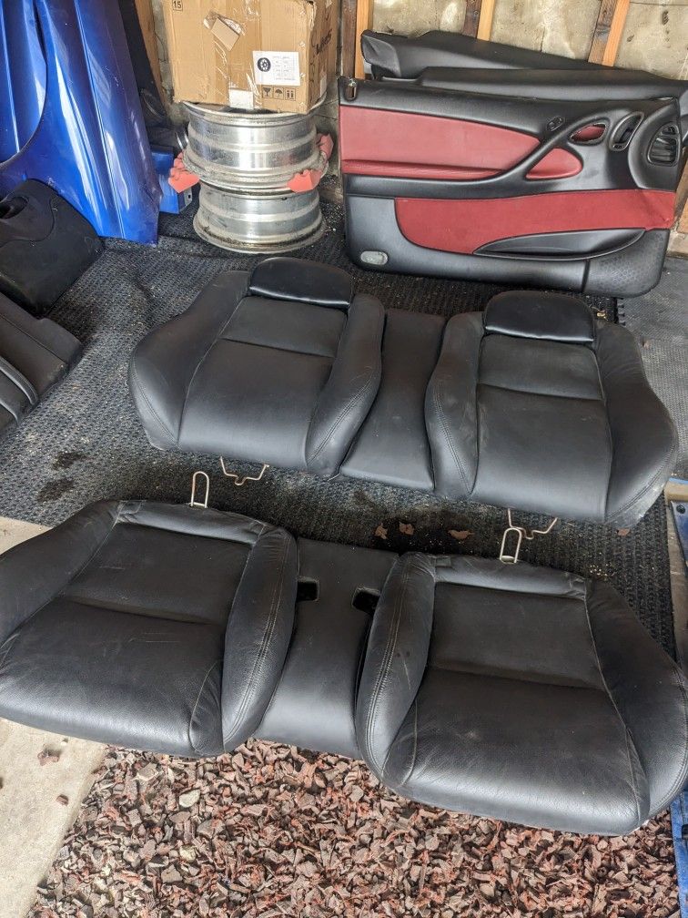 04-06 GTO black back seats