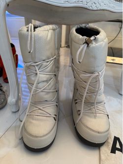 MONCLEAR moonboots