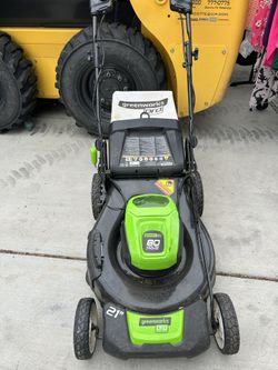 Maquina De Cortar Sacate Es De Pila 