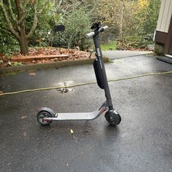 Segway Ninebot ES4 Electric Scooter 