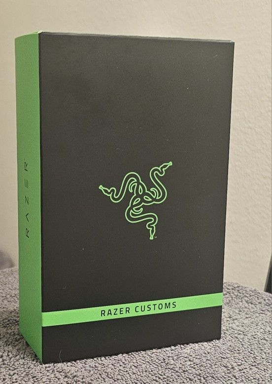 Hello Kitty and Friends Razer Customs Wireless Mouse