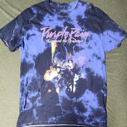 Officially approved shirt from the Prince Estate. Prince Purple Rain short sleeve shirt. Size medium.