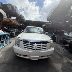 ENGINES, TRANSMISSION AND PARTS 