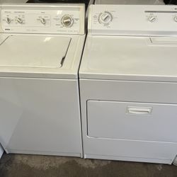 Kenmore Washer And Kenmore Eléctric Dryer 