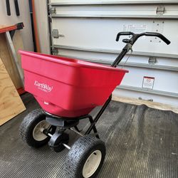 EarthWay C24HD 100lb Commercial Broadcast Spreader