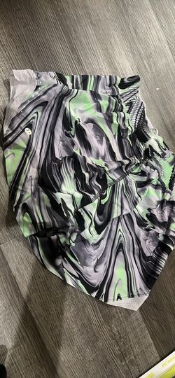 Lululemon Shorts (size 4)