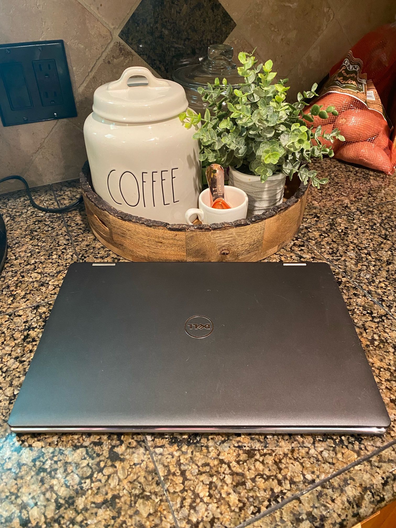 Dell 2-in-1 Touch Screen with 256 GB SSD, HDMI, Backlit Keyboard