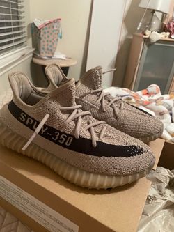 Yeezy 350 v2 size 7 unisex