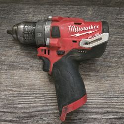 MILWAUKEE M12 HAMMER DRILL 