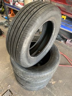 215/60/16 Goodyear efficient grip