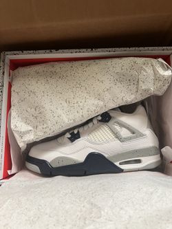 Jordan 4 MIDNIGHT NAVY Size 6.5Y