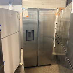 Samsung Stainless Steel Refrigerator With Ice Maker And Water Dispenser🔥