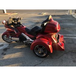 2016 Goldwing With Voyager Trike Kit