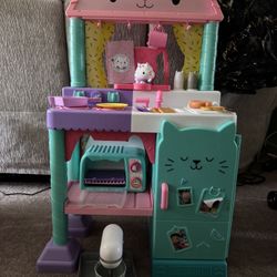 Gabby Dollhouse Kitchen Set With Microwave