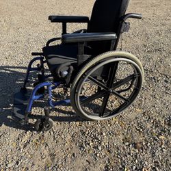 Quickie Qxi Lightweight Wheelchair