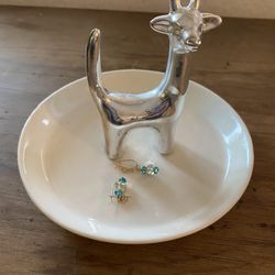 Adorable Giraffe Jewelry Holder