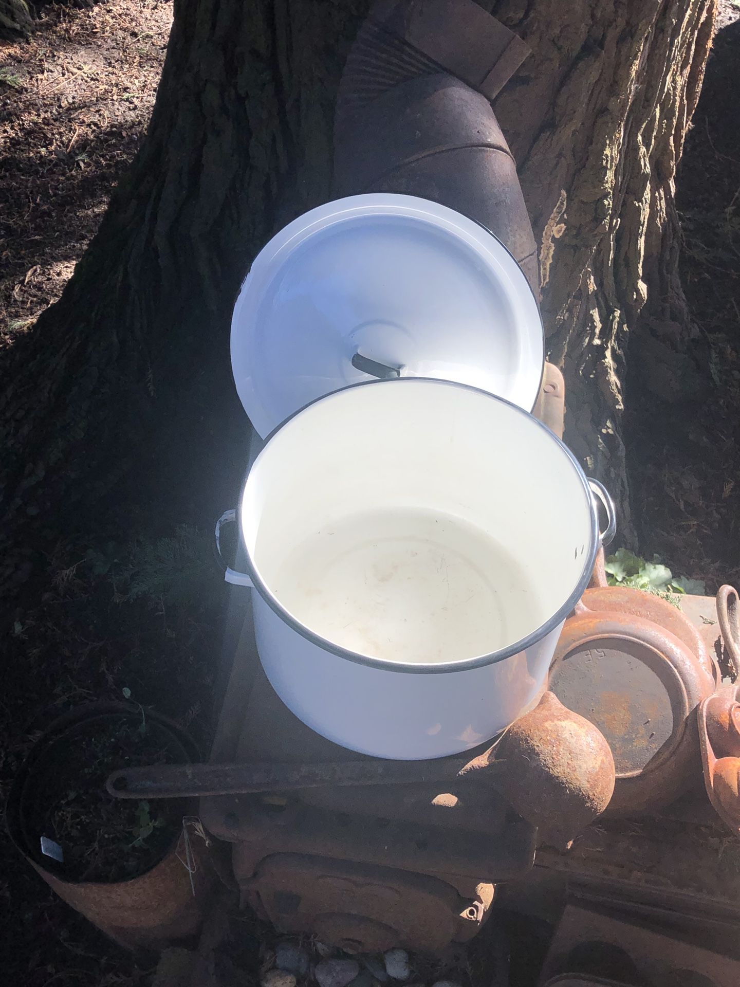 Vintage enamelware pot