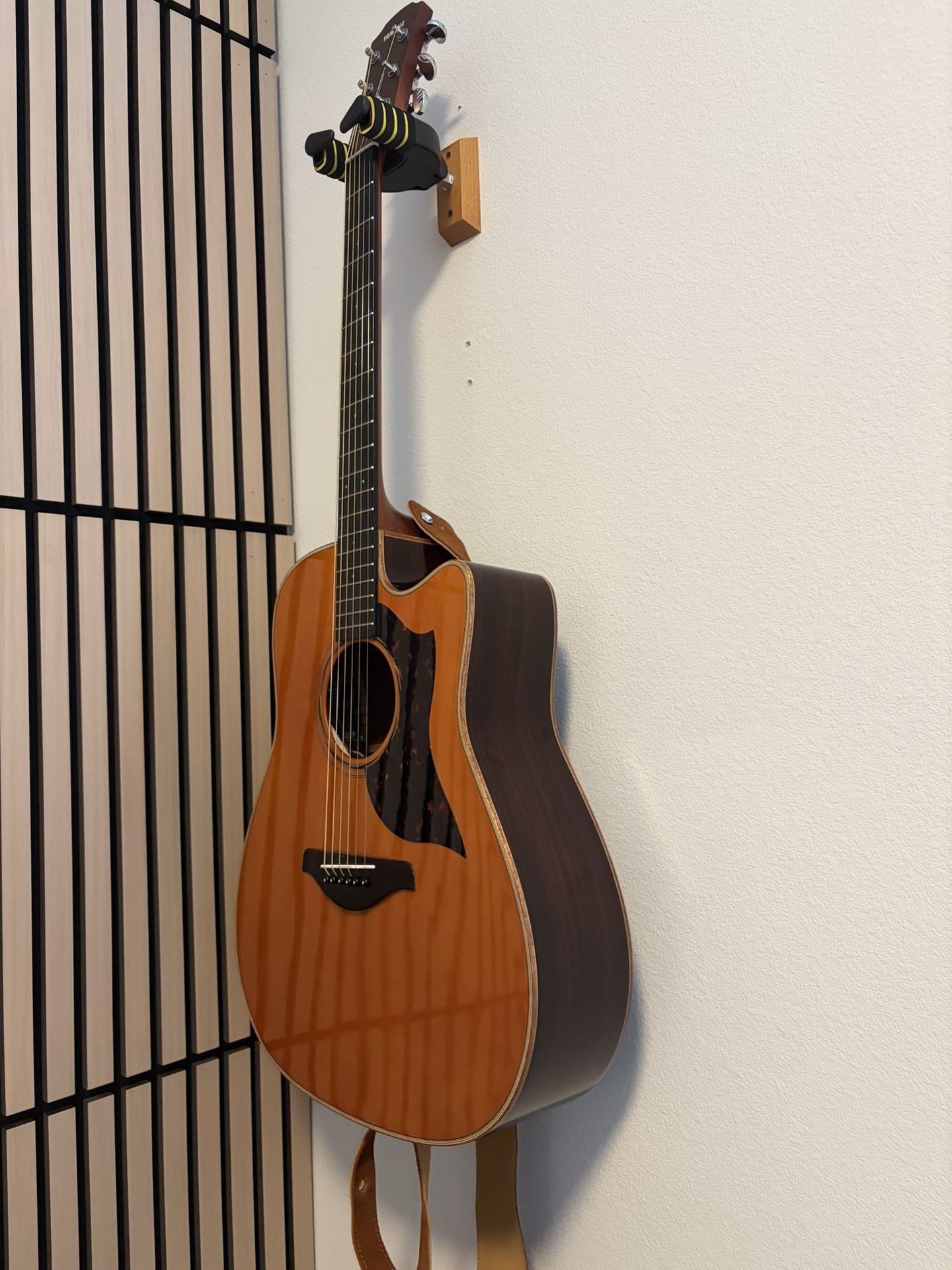 Yamaha A3R all solid acoustic-electric