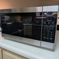 Microwave SHARP Brand 