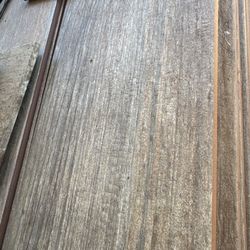 Wood grain tile
