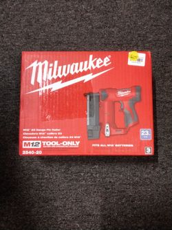 MILWAUKEE M12 23 GAUGE PIN NAILER