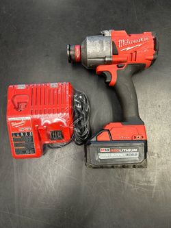 Milwaukee 2865-20 7/16" Cordless High Torque Impact Wrench Kit