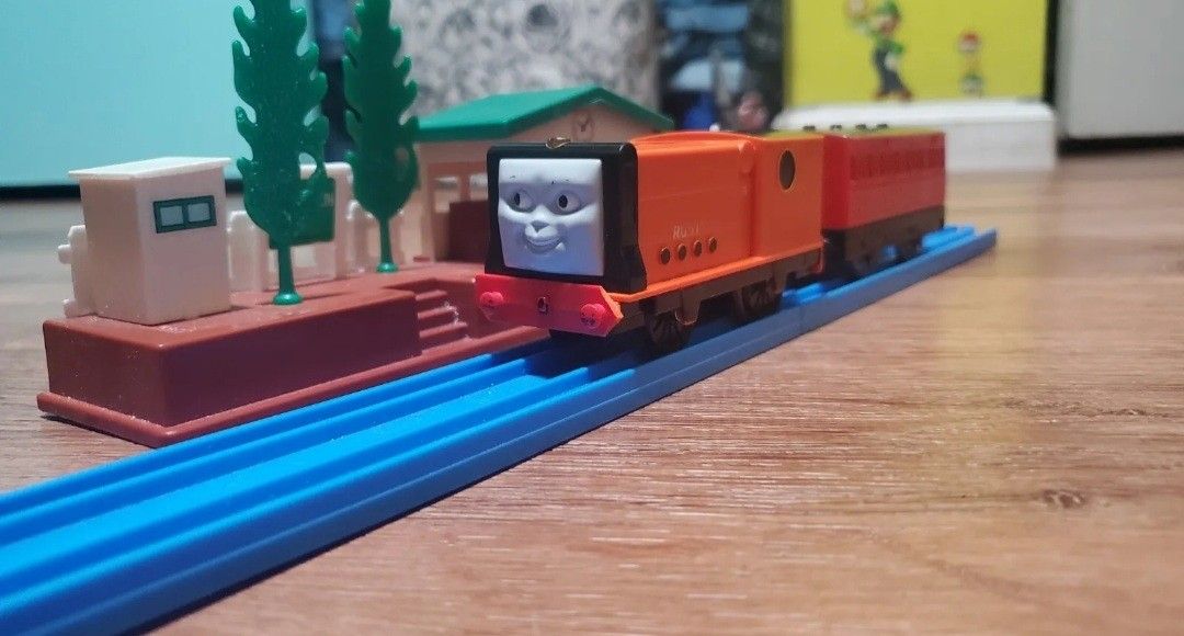 Trackmaster Rusty W/ Coach Car Thomas And Friends