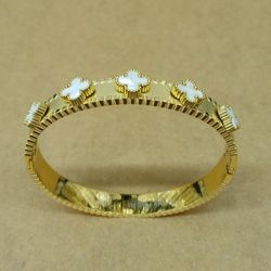 Van cleef Bangle 