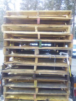 PALLETS 40"X48" GOOD CONDITION