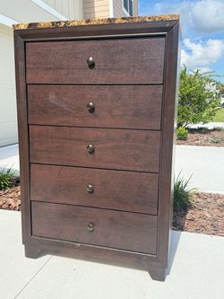 Free dresser