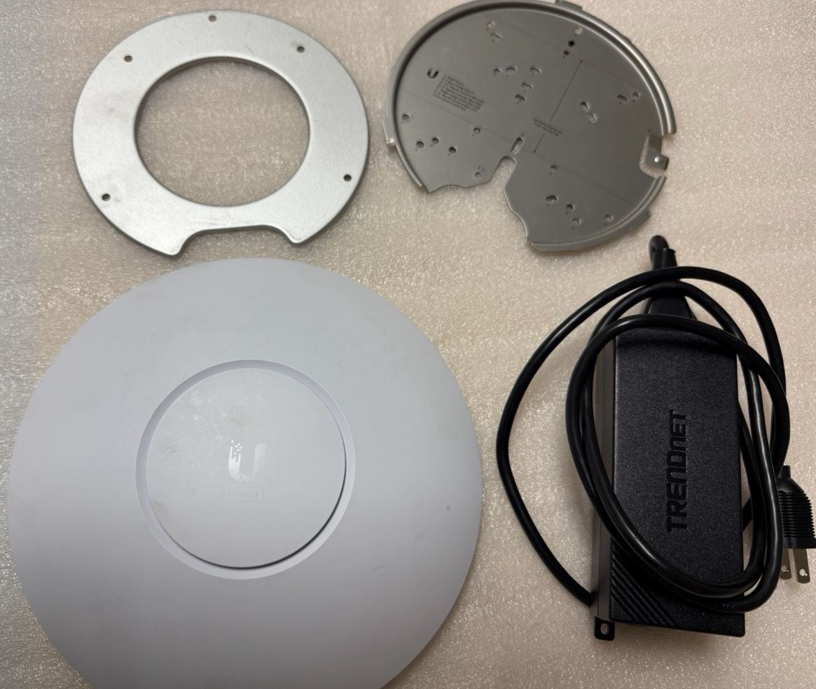 Ubiquiti U6-LR