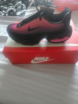 Women tennis shoes