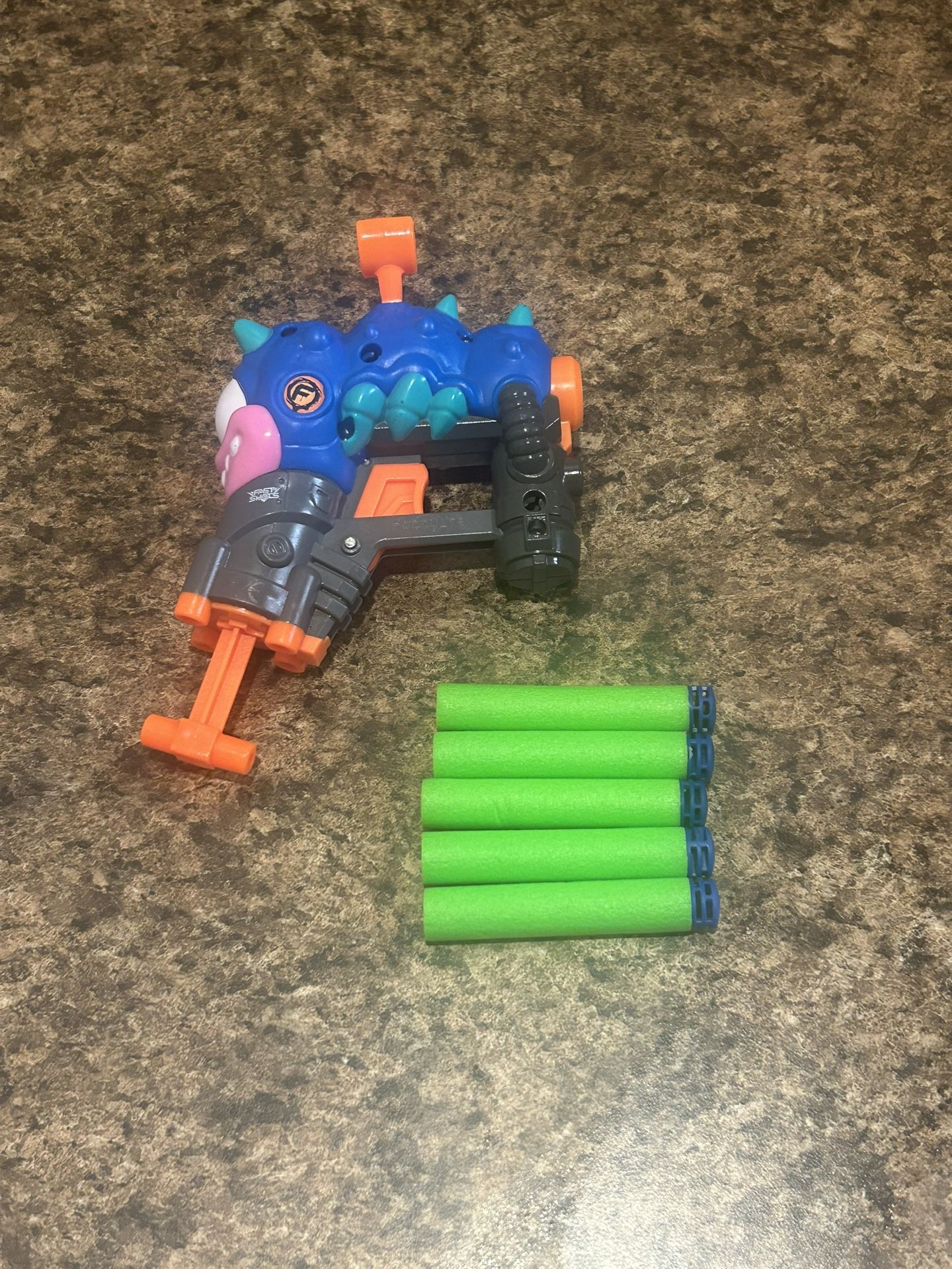 Fast Shots Alien-Gen Larva Strike Blaster