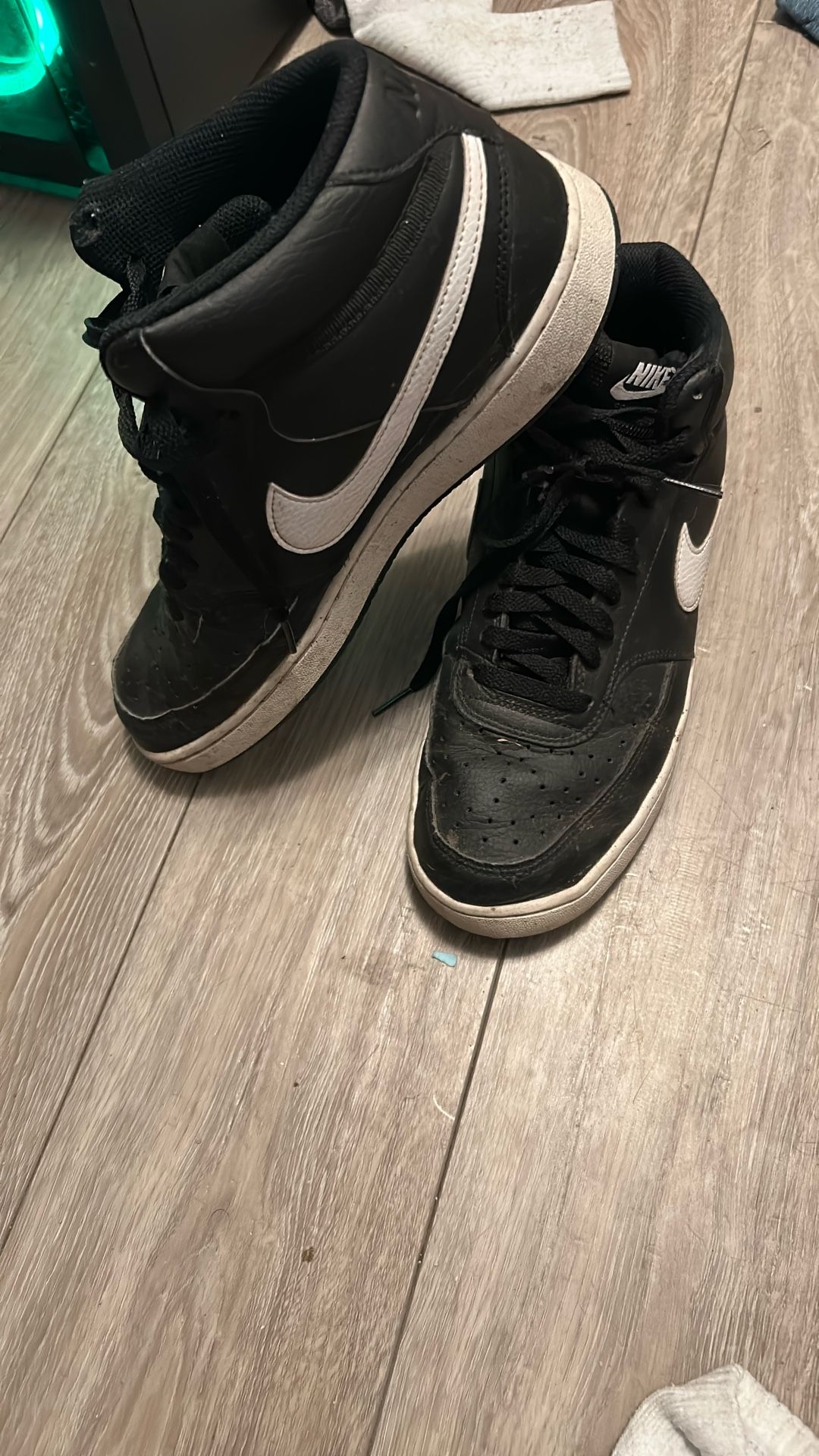 Nike shoes size 9