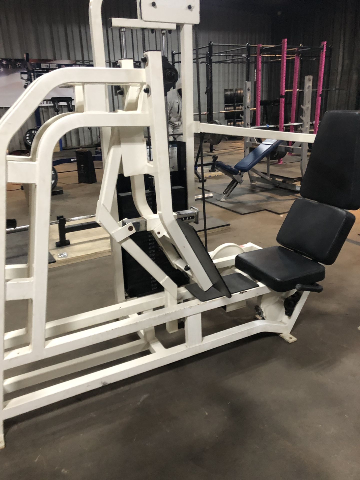 Magnum Fitness Seated Leg Press