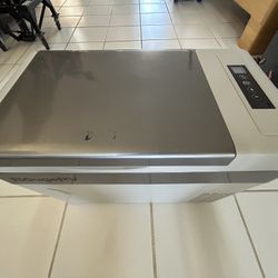BougeRV 12V refrigerator/freezer- 30 Quart - Great condition